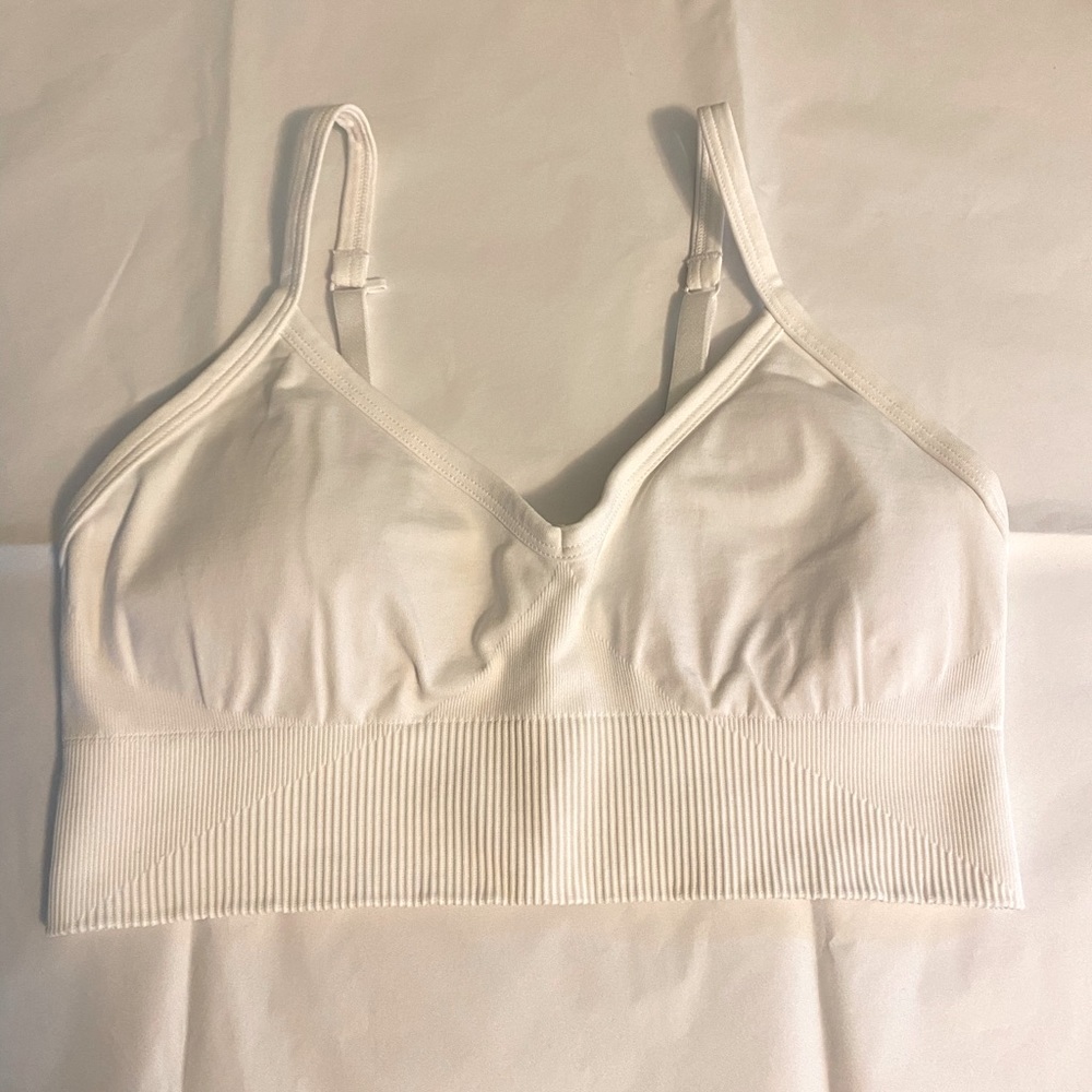 Lululemon Ebb to Street C/D Cup Bra
